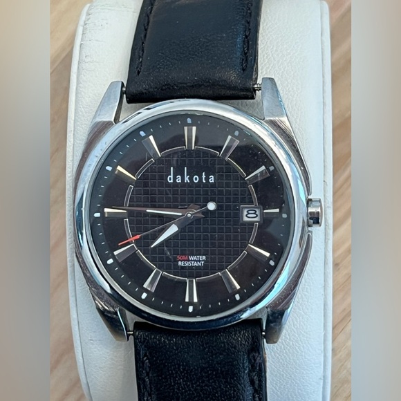 Dakota Men’s Watch Vintage Silver Brass Case Leather Strap Black Dial Date Wndw - Picture 1 of 12
